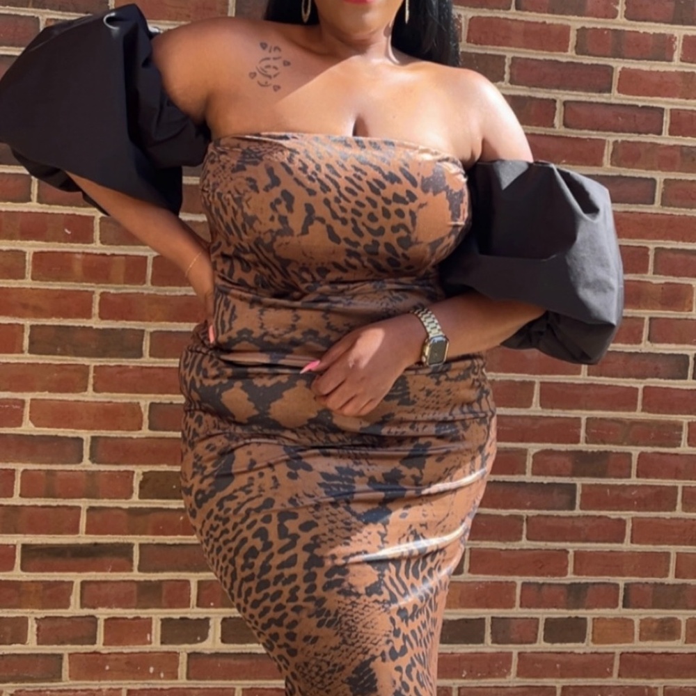 Velvet Midi Dress with puff sleeves